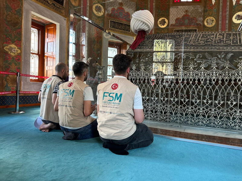 FATİH SULTAN MEHMET HAN TÜRBESİ ZİYARETİ
